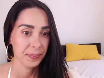 Chaturbate Nude Webcam of brunettgirl_