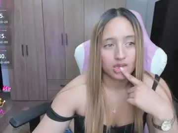 Chaturbate Watch Live Sex Cams of ema_tayy