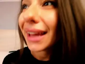 Chaturbate Live Porn of ellaa_white