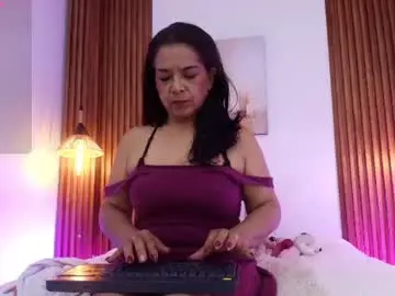 Chaturbate Live Sex Cam of evagoddess_