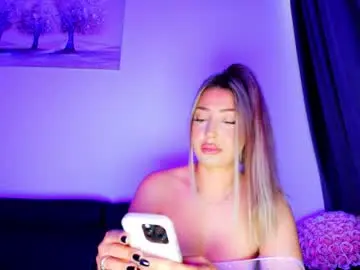 Chaturbate Nude Webcam of abella_soleill