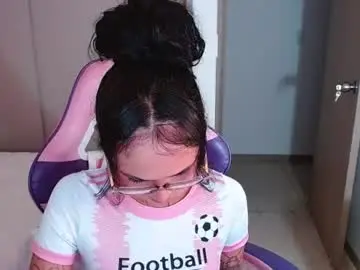 Chaturbate Best live sex cam show of bluee_v