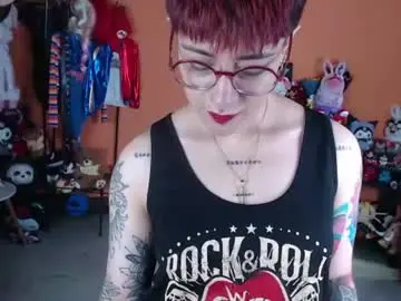 Chaturbate Live Sex Cam of missmia2