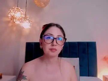 Chaturbate Watch Live Sex Cams of emilyywatson