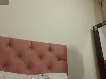 Chaturbate Adult Webcam of aurora_petit_