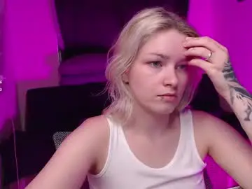 Chaturbate Live Sex Cam of cherry_night666