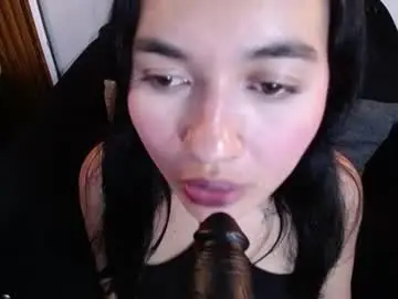 Chaturbate Live Sex Cam of kiki_daddysgirl