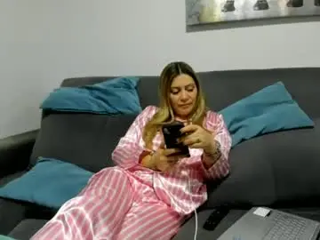 Chaturbate Free Porn Cam of pamelaquenn_2