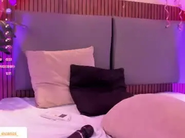 Chaturbate Adult Video Chat of nicolleevan_