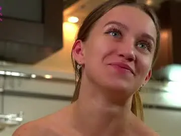 Chaturbate Watch Live Sex Cams of lovvmenow