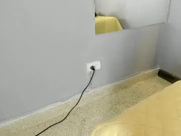 Chaturbate Sex Chat of golden_kiss23