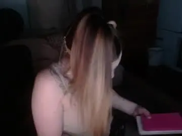 Chaturbate Live Sex of meowzers777