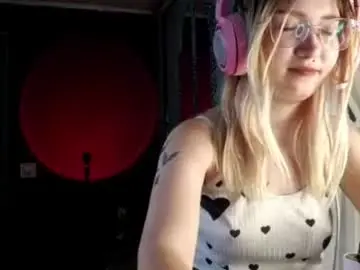Chaturbate Sex Cam of elizsnelson