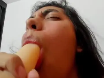 Chaturbate Live Sex Cam of emilysex_118