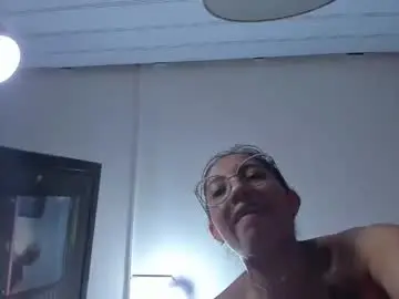 Chaturbate Free Live Porn of miadivinehyh