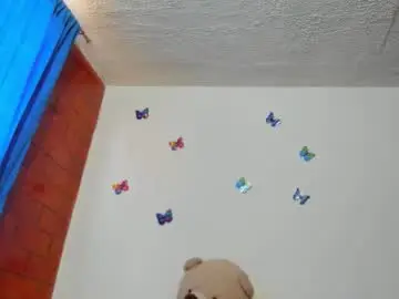 Chaturbate Live Sex Cam of candy_browm1