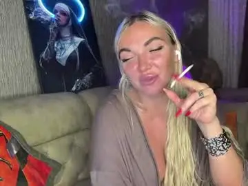 Chaturbate Live Sex Cam of holidaysue