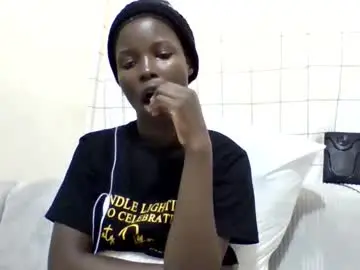 Chaturbate Best live sex cam show of pretty_petite_ebony