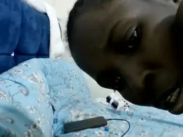 Chaturbate Live Sex Cam of pretty_petite_ebony