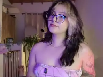 Chaturbate Free Porn Cam of hazelbrownn23