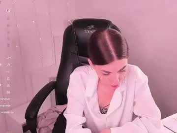 Chaturbate Live Sex Cam of ohh_my_vens
