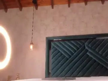 Chaturbate Sex Chat of marttina_ruiz