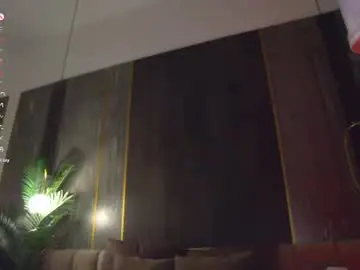Chaturbate Best live sex cam show of sara_lewiis