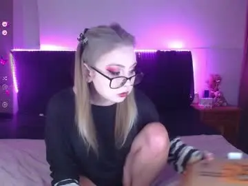 Chaturbate Adult Video Chat of shysweetrish