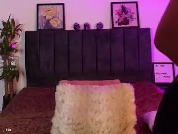 Chaturbate Watch Live Sex Cams of mia_collins_21