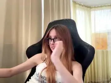 Chaturbate Live Sex Cam of tessiekrenek
