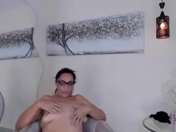 Chaturbate Live Porn of miapins
