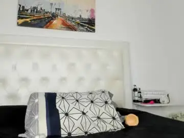 Chaturbate Free Porn Cam of rouse_sexy_hotxx77