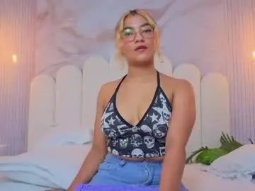 Chaturbate Free Live Porn of evaa_honey