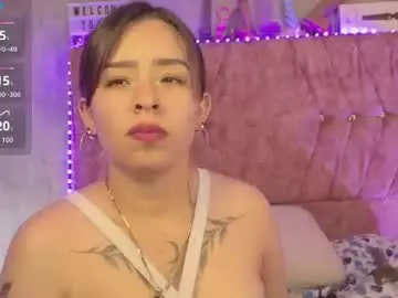 Chaturbate Live Sex Cam of katiie_m