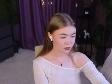 Chaturbate Best Webcam of _liilcrystal_