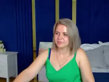 Chaturbate Sex Chat of adeleravelle