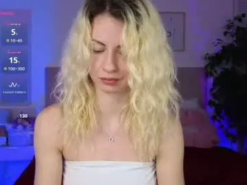 Chaturbate Live Sex Cam of fallen_ange1l
