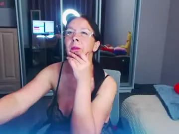 Chaturbate Live Sex Cam of celine_faer1