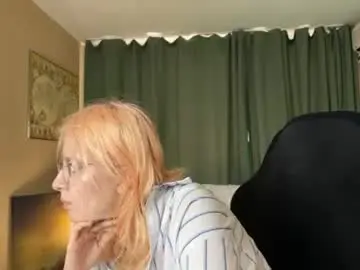 Chaturbate Sex Cam of lily_spark_