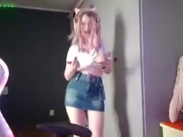 Chaturbate Watch Live Sex Cams of lomamcmeen