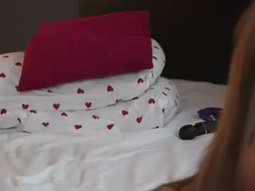 Chaturbate Sex Cam of evelyn_evyy