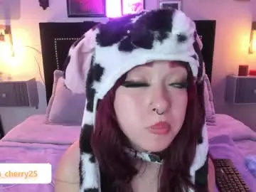 Chaturbate Live Sex of leah_cherry