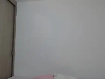 Chaturbate Adult Video Chat of emily_mikelhot