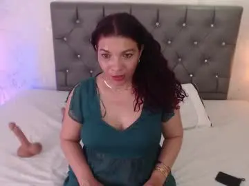 Chaturbate Free Live Porn of serena_houstonn