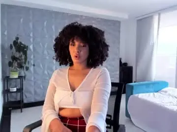 Chaturbate Live Sex Cam of bronzetease