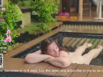 Chaturbate Live Sex Cam of leediseeeex