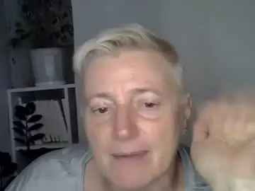 Chaturbate Adult Video Chat of vea_motty