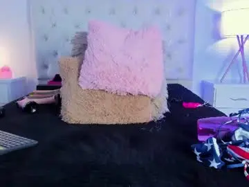 Chaturbate Live Sex Cam of maithe_022
