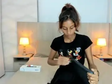 Chaturbate Free Porn Cam of skinny_briana