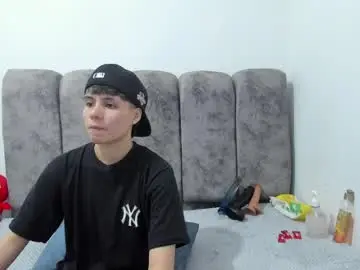 Chaturbate Sex Cam of bruno_cruz